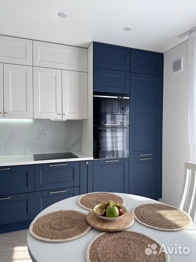 Кухня с витриной на заказ