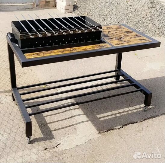 Мангал с крышей