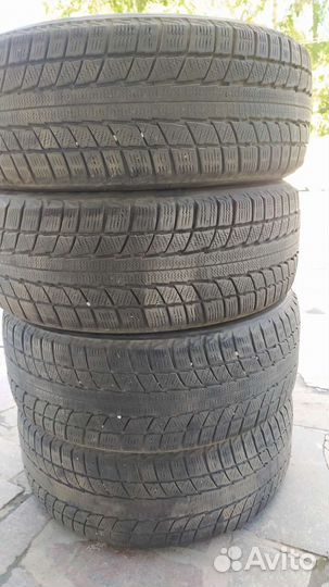 Triangle Snow-LL01 215/55 R17 98V