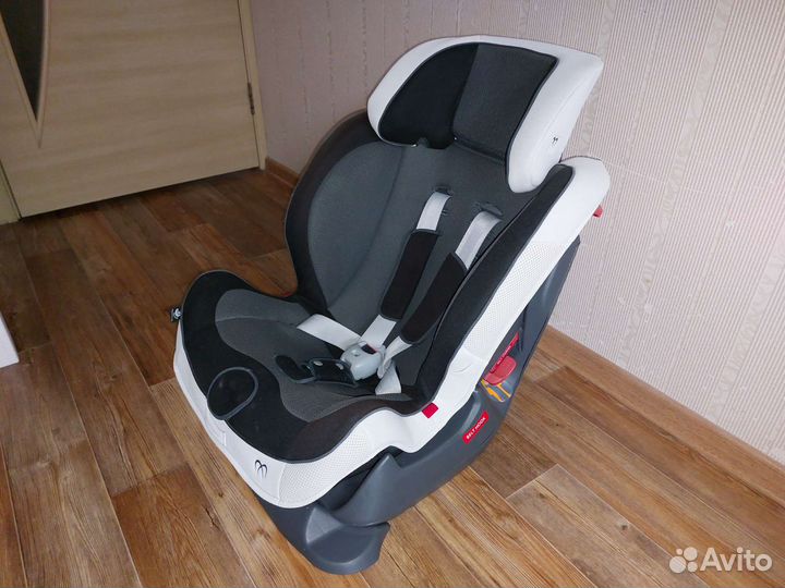 Автокресло 1-7 Carmate ailebebe swing moon Япония