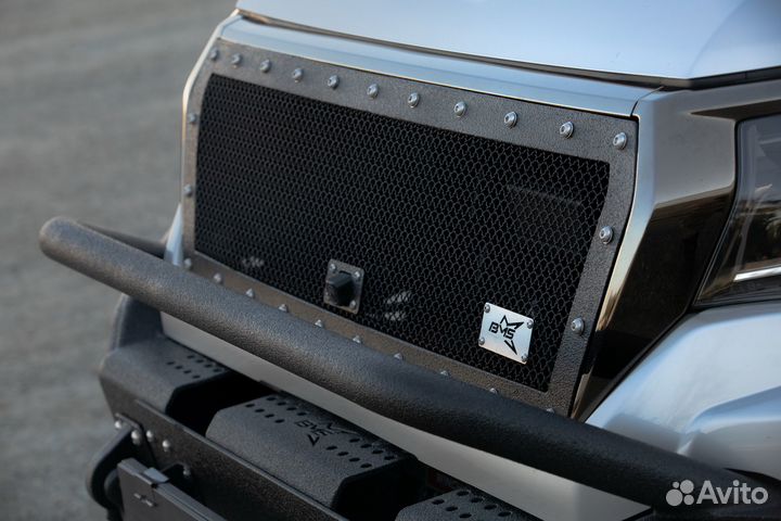 Решетка радиатора BMS серия GT для Toyota Land Cru