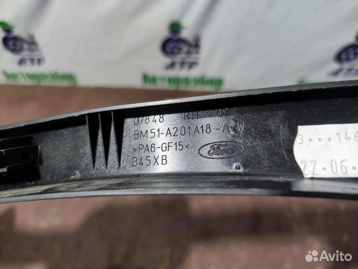 Накладка двери передней правой Ford Focus 3