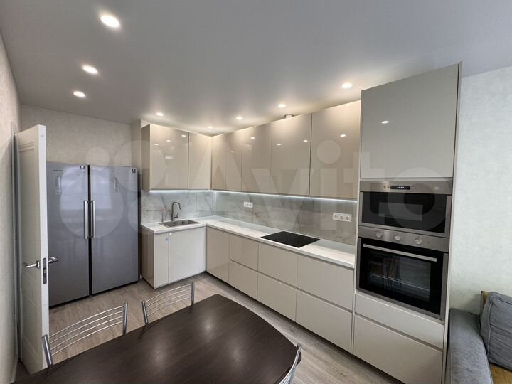 3-к. квартира, 80 м², 9/25 эт.