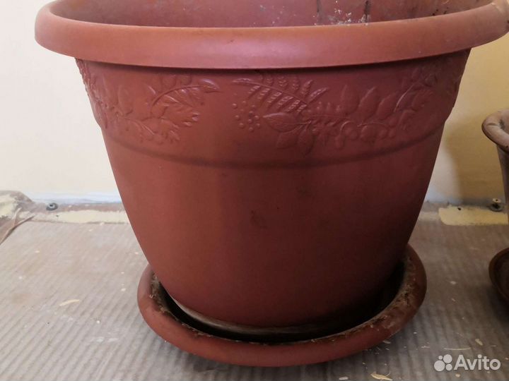 Горшки-вазоны для цветов с поддонами