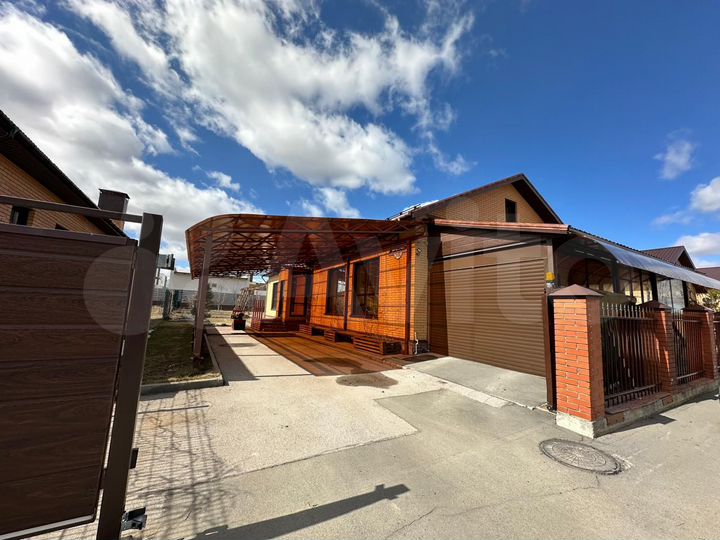 Коттедж 157,8 м² на участке 6,5 сот.