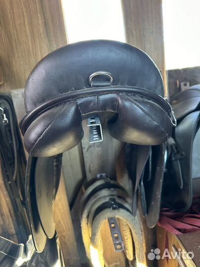 Седло для лошади