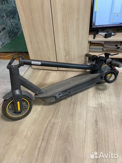 Электросамокат ninebot kickscooter max