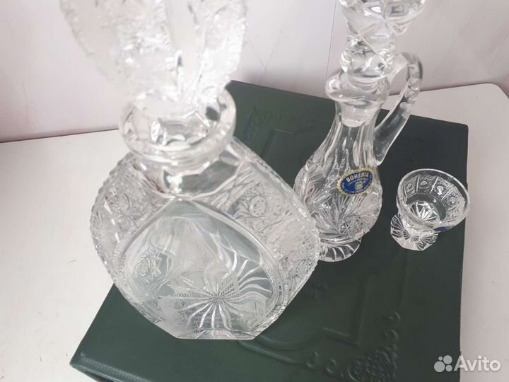 Набор графинов 