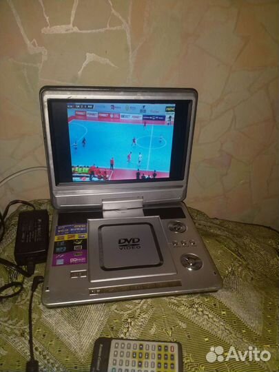 Портативный тв Пионер с двд