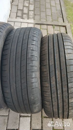 Goodyear EfficientGrip 205/60 R16