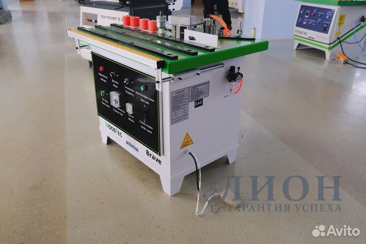 Кромкооблицовочный станок в наличии