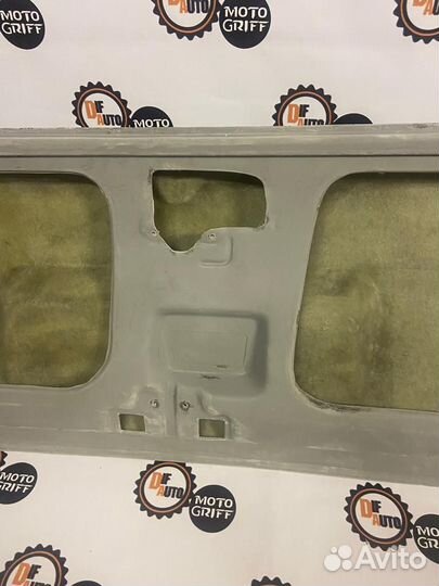 Стеклопластиковая крышка багажника нива