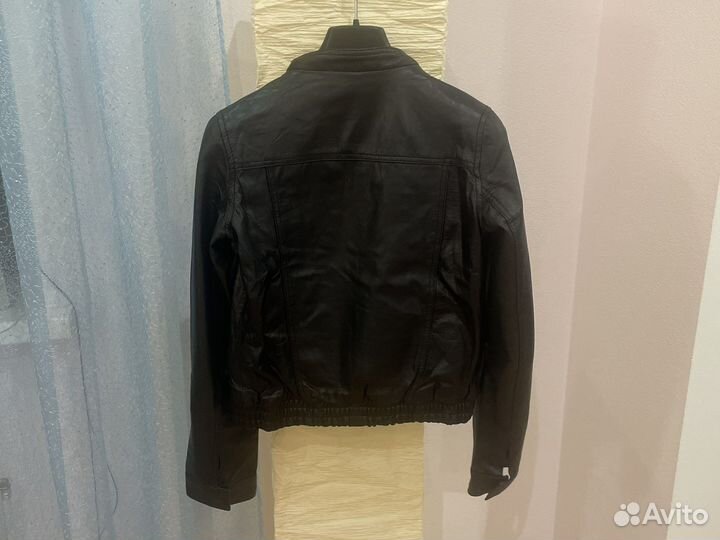 Кожаная куртка доя девочки