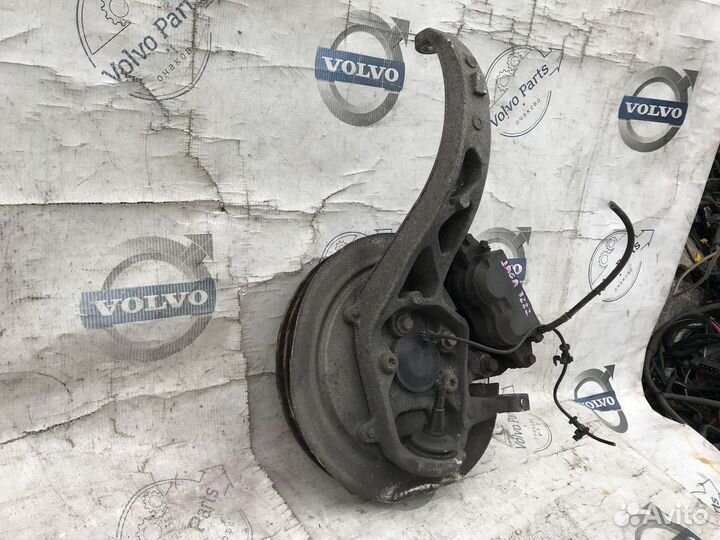 Кулак поворотный передний правый Jaguar XJ (X350)