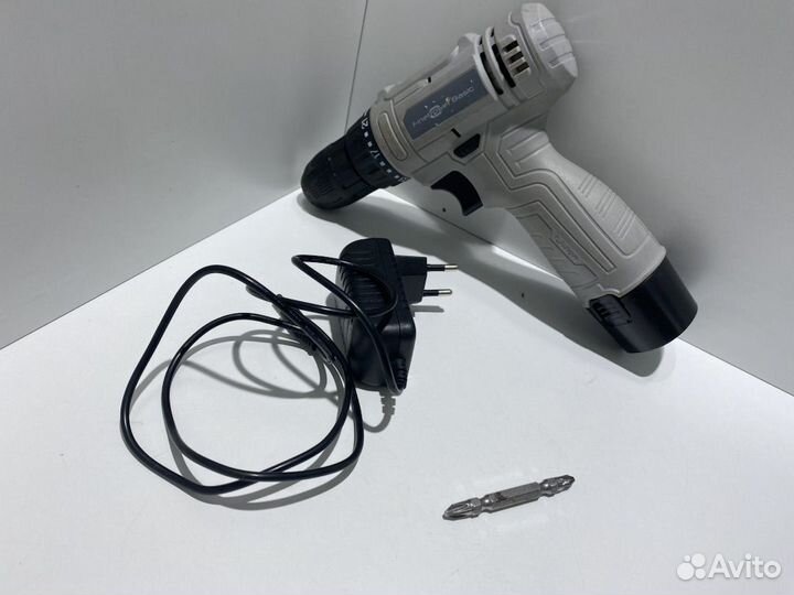 Шуруповерт FinePower CDB0120