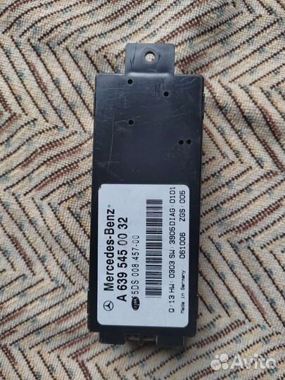Блок управления люком Mercedes W639 A6395450032