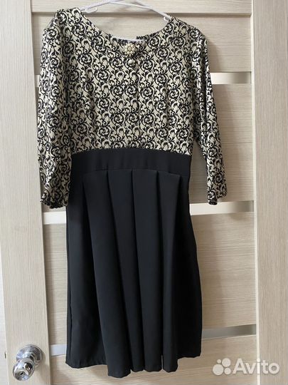 Нарядное платье женское 44