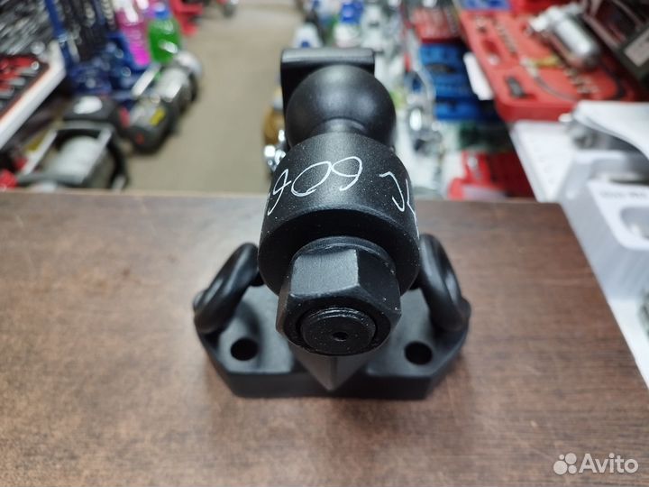 Фаркоп универсальное сцепное устройство