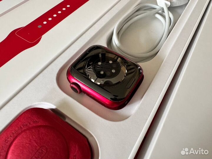 Часы apple watch 7 41 mm Product Red