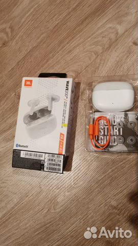 Беспроводные наушники JBL Wave 200TWS, белые