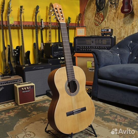 Классическая гитара Alhambra Z-Nature