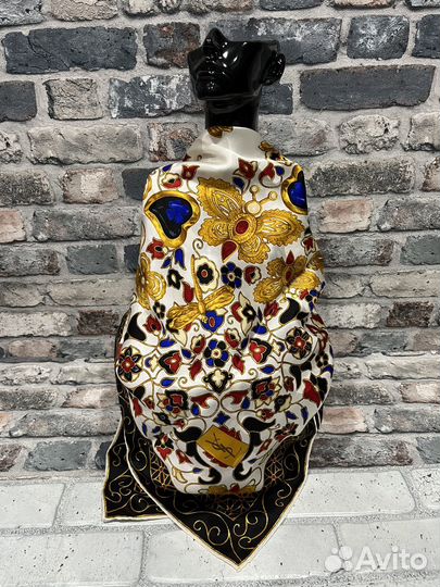 Винтажный шелковый платок Yves Saint Laurent