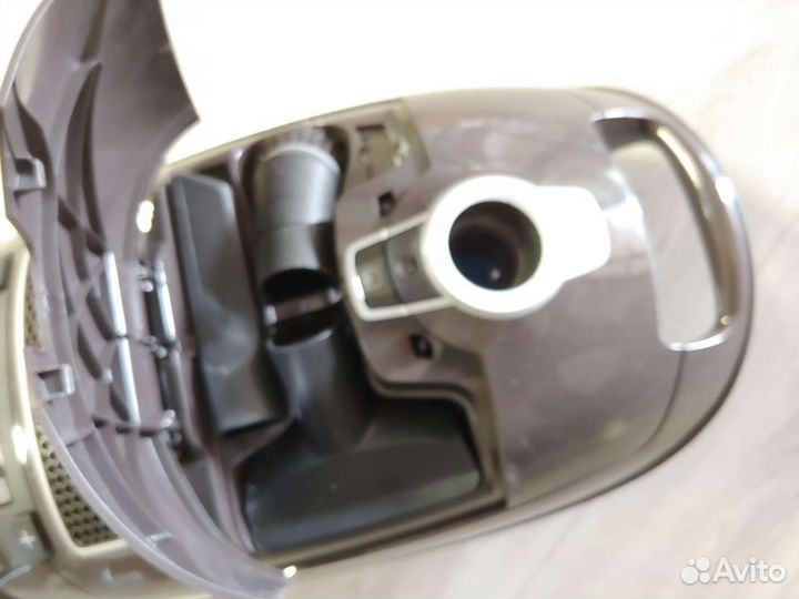 Пылесос Miele sgfa0 Complete C3