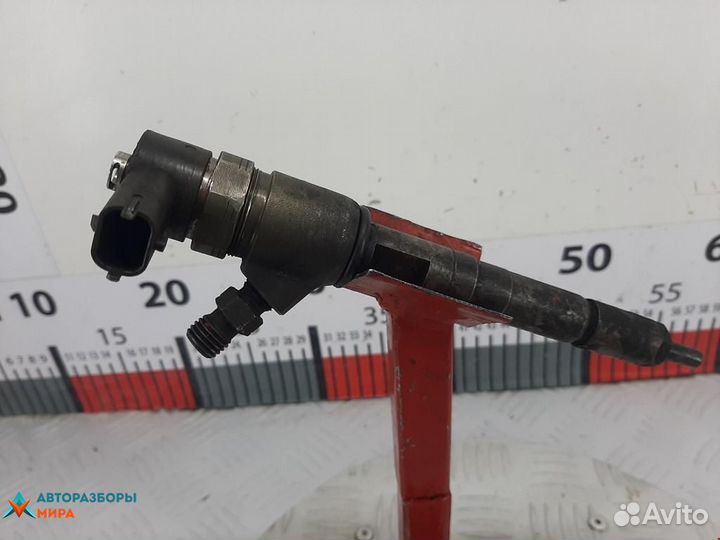 Форсунка Opel Corsa D рест. 2011 93195390