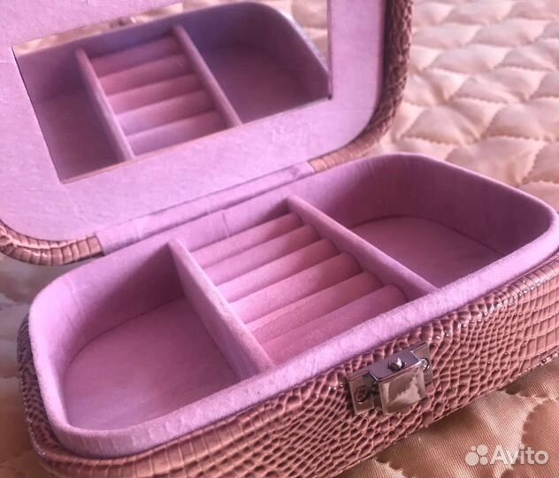 Шкатулки для украшений