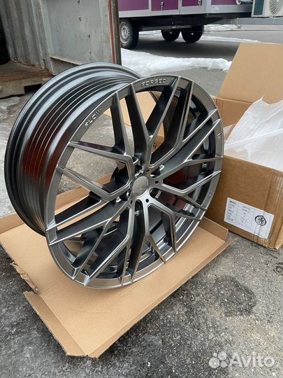 R20 Vossen 3323 8.5J ET35 5*114.3 Темный хром