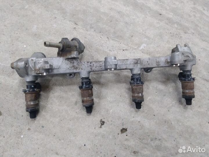 Форсунки Топливная рампа с форсунками Honda Rover