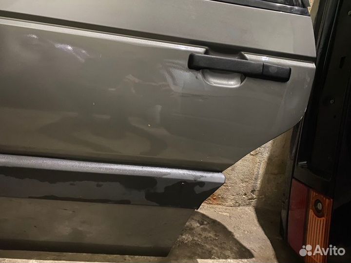 Дверь боковая задняя левая Volkswagen Passat B3