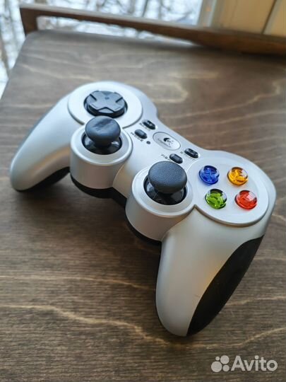 Джойстик Logitech wireless gamepad F710