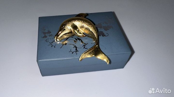 Большая брошь дельфин позолота винтаж