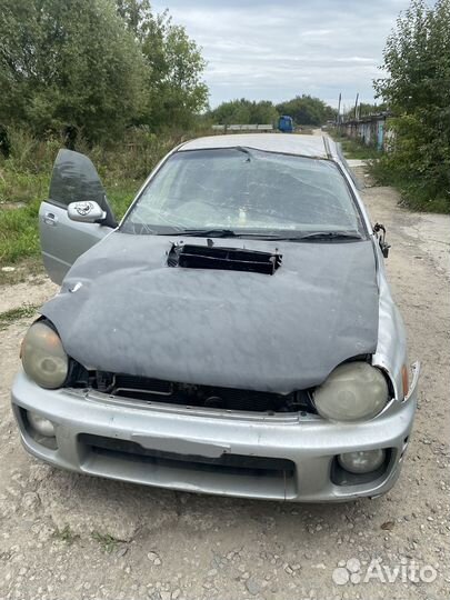 Subaru Impreza 2.0 AT, 2000, битый, 100 000 км