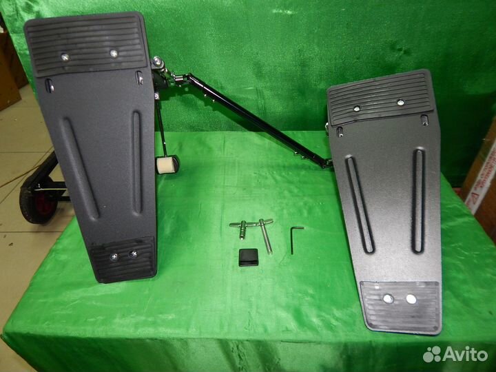 Двойная педаль-кардан для бас-бочки