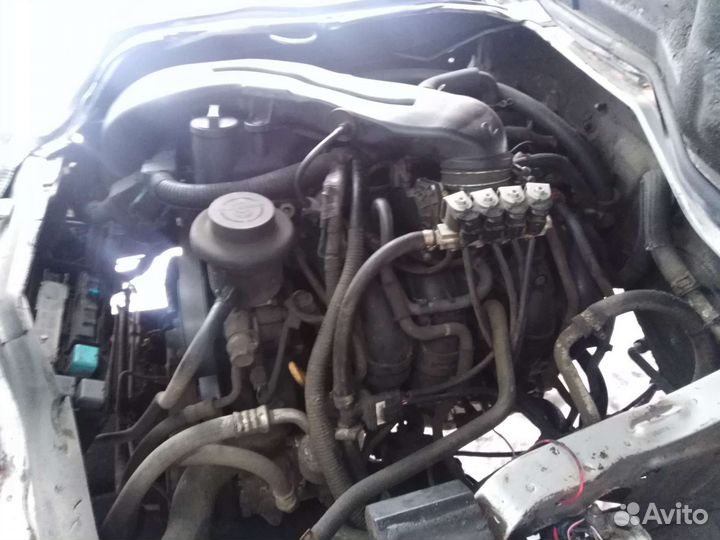 Toyota Hiace H200 2.7 разбор