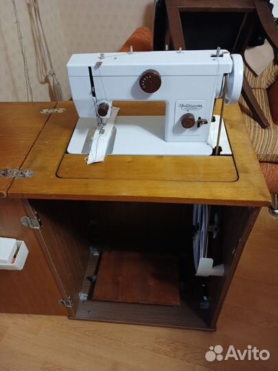 Швейная машинка чайка 134 тумба