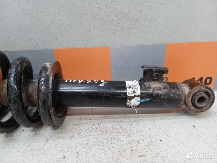 Амортизатор передний Mitsubishi Pajero Sport