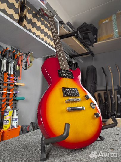 Электрогитара Epiphone Indonesia и комбик Marshall