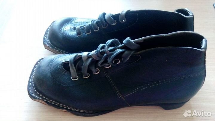 Ботинки лыжные СССР 70 е годы