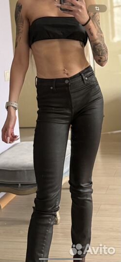 Джинсы коричневые под кожу на хс