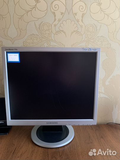 Монитор Samsung