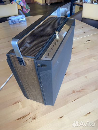 Катушечный магнитофон Grundig TK 145 Deluxe