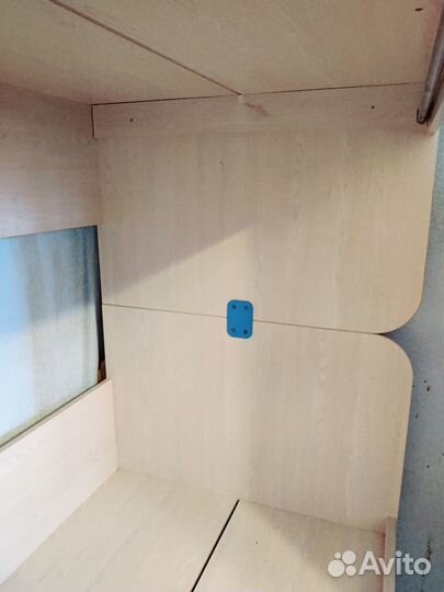 Двухъярусная кровать