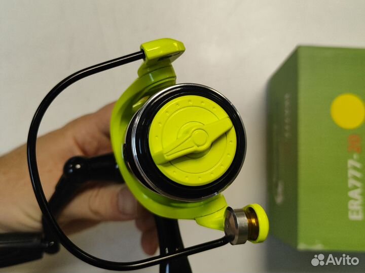 Катушка рыболовнаяна спиннинг