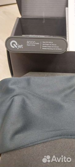 Qjet Power Bank с док-станцией 8000 mAh