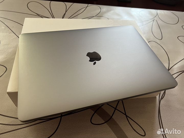 Apple MacBook Pro 13 2020