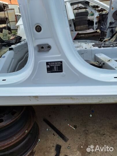 Порог правый Kia Ceed 3 CD универсал