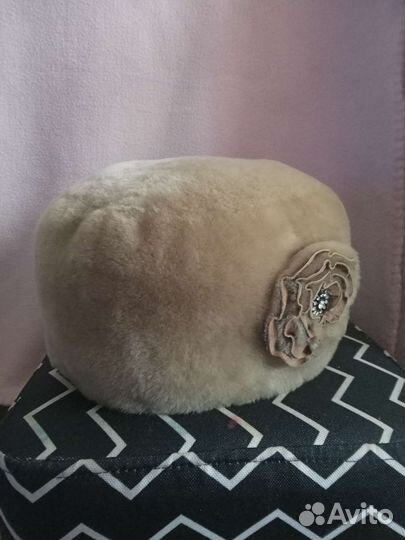 Шапка женская из мутона